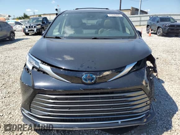 2021 Toyota Sienna Limited z VIN 5TDZSKFC7MS009747, wystawiony jako Copart lot #71240465 z przebiegiem 40 127 mil mil oraz Szkoda całkowita • Salvage title. Historia ofert i sprzedaży dostępna na DreamBid. Obrazek 5.