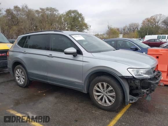 2020 Volkswagen Tiguan S с VIN 3VV1B7AX3LM127590, выставлен на аукционе IAAI как лот 40852532 с пробегом 62 465 миль миль и . История ставок и продаж доступна на DreamBid. Изображение 13.