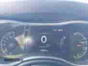 2019 Jeep Grand Cherokee Trailhawk z VIN 1C4RJFLG1KC733546, wystawiony jako IAAI lot #43364346 z przebiegiem 108 929 mil mil oraz . Historia ofert i sprzedaży dostępna na DreamBid. Obrazek 7.