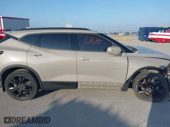 2021 Chevrolet Blazer LT с VIN 3GNKBHRS7MS530705, выставлен на аукционе IAAI как лот 41669526 с пробегом 43 943 миль миль и . История ставок и продаж доступна на DreamBid. Изображение 13.