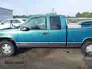 1998 GMC Sierra 1500 с VIN 2GTEK19R4W1500523, выставлен на аукционе IAAI как лот 42103217 с пробегом 433 455 миль миль и . История ставок и продаж доступна на DreamBid. Изображение 15.