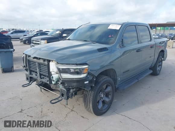 2021 Ram 1500 Big Horn z VIN 1C6SRFFTXMN558862, wystawiony jako IAAI lot #42527877 z przebiegiem 74 921 mil mil oraz . Historia ofert i sprzedaży dostępna na DreamBid. Obrazek 19.