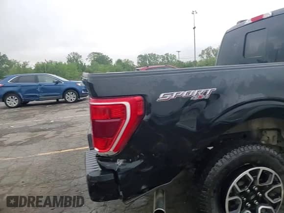 2022 Ford F-150 XL с VIN 1FTEW1EP7NKF08977, выставлен на аукционе Copart как лот 68475515 с пробегом 22 207 миль миль и На запчасти • Non repairable. История ставок и продаж доступна на DreamBid. Изображение 13.