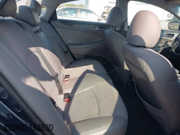 2011 Hyundai Sonata SE с VIN 5NPEC4AC5BH196049, выставлен на аукционе IAAI как лот 43157541 с пробегом 114 168 миль миль и . История ставок и продаж доступна на DreamBid. Изображение 8.