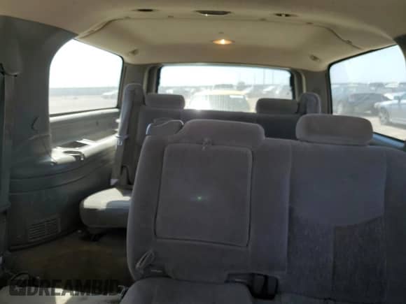 2004 Chevrolet Suburban LS with VIN 3GNEC16Z94G234266, listed as a Copart auction lot 71413194 with 275,371 mi miles and Salvage title. Bid and sale history available at DreamBid. Image 10.