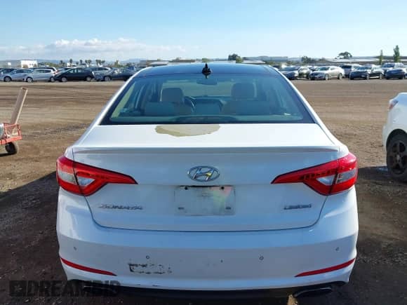 2015 Hyundai Sonata Sport z VIN 5NPE34AF4FH153984, wystawiony jako IAAI lot #43444521 z przebiegiem 124 295 mil mil oraz . Historia ofert i sprzedaży dostępna na DreamBid. Obrazek 16.
