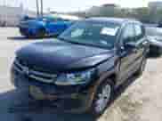 2017 Volkswagen Tiguan S с VIN WVGBV7AX7HK049738, выставлен на аукционе IAAI как лот 42519659 с пробегом 66 873 миль миль и . История ставок и продаж доступна на DreamBid. Изображение 6.