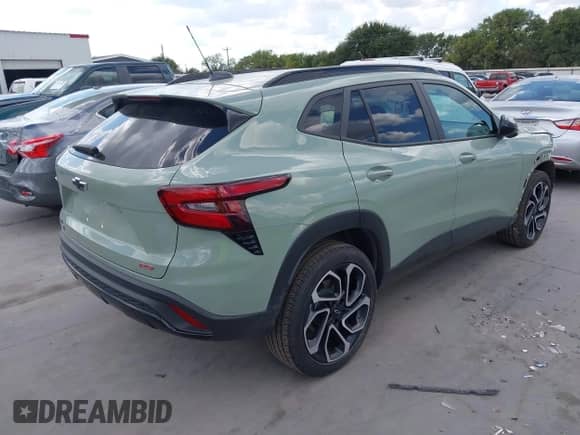 2024 Chevrolet Trax 2RS с VIN KL77LJE21RC208516, выставлен на аукционе IAAI как лот 42950737 с пробегом 24 094 миль миль и . История ставок и продаж доступна на DreamBid. Изображение 4.