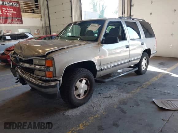 1999 Chevrolet Tahoe с VIN 1GNEK13R5XJ460475, выставлен на аукционе IAAI как лот 43224843 с пробегом 277 775 миль миль и . История ставок и продаж доступна на DreamBid. Изображение 2.