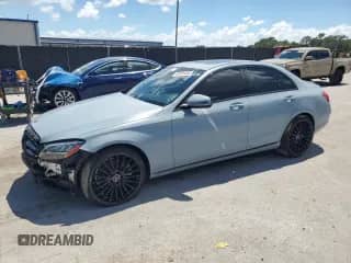 2020 Mercedes-Benz C 300 z VIN WDDWF8DB8LR545145, wystawiony jako Copart lot #68454485 z przebiegiem 83 529 mil mil oraz Czysty tytuł • Clean title. Historia ofert i sprzedaży dostępna na DreamBid. Obrazek 1.