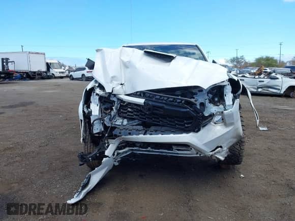 2024 Toyota Tacoma SR5 with VIN 3TYLB5JNXRT010533, listed as a IAAI auction lot 42955728 with 20,995 mi miles and . Bid and sale history available at DreamBid. Image 13.