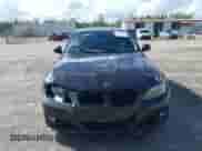 2009 BMW 3 Series 328i z VIN WBAPH73539E127636, wystawiony jako IAAI lot #43388990 z przebiegiem 117 602 mil mil oraz . Historia ofert i sprzedaży dostępna na DreamBid. Obrazek 12.