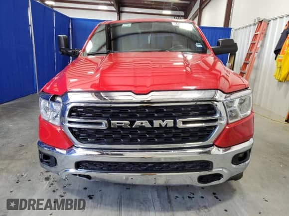 2023 Ram 1500 Big Horn z VIN 1C6RREFG8PN654294, wystawiony jako Copart lot #64690974 z przebiegiem 26 142 mil mil oraz Szkoda całkowita • Salvage title. Historia ofert i sprzedaży dostępna na DreamBid. Obrazek 5.