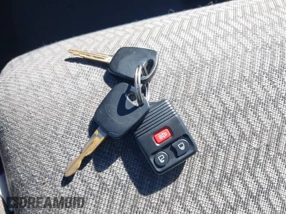 2002 Ford F-150 XL с VIN 1FTRX17L42NB20978, выставлен на аукционе IAAI как лот 43438213 с пробегом Не указан миль и . История ставок и продаж доступна на DreamBid. Изображение 11.