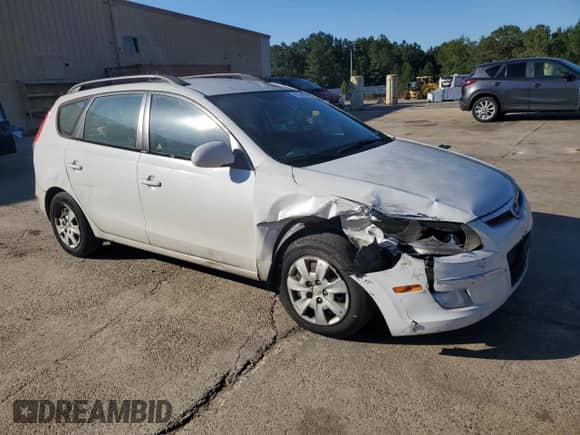 2010 Hyundai Elantra GLS z VIN KMHDC8AE2AU052625, wystawiony jako Copart lot #82588815 z przebiegiem 393 653 mil mil oraz Szkoda całkowita • Salvage title. Historia ofert i sprzedaży dostępna na DreamBid. Obrazek 4.