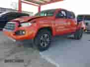 2017 Toyota Tacoma SR5 с VIN 5TFCZ5AN7HX091488, выставлен на аукционе IAAI как лот 43096343 с пробегом 85 481 миль миль и . История ставок и продаж доступна на DreamBid. Изображение 18.