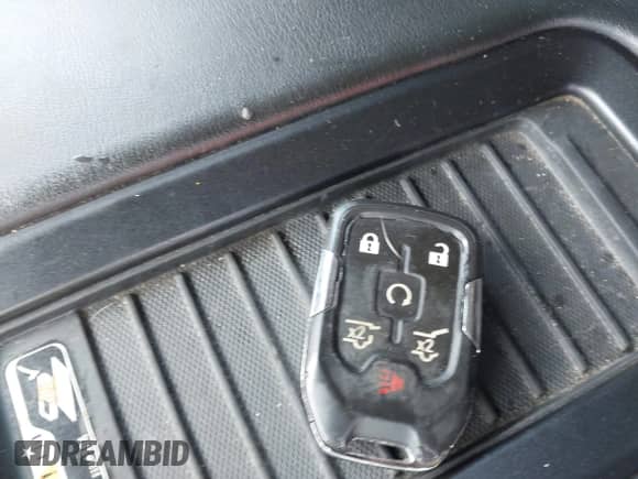 2017 Chevrolet Suburban Premier z VIN 1GNSCJKCXHR204770, wystawiony jako IAAI lot #42262898 z przebiegiem 166 304 mil mil oraz . Historia ofert i sprzedaży dostępna na DreamBid. Obrazek 11.