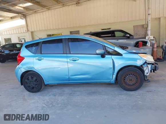 2015 Nissan Note S Plus z VIN 3N1CE2CP6FL418838, wystawiony jako IAAI lot #43219982 z przebiegiem 120 425 mil mil oraz . Historia ofert i sprzedaży dostępna na DreamBid. Obrazek 13.