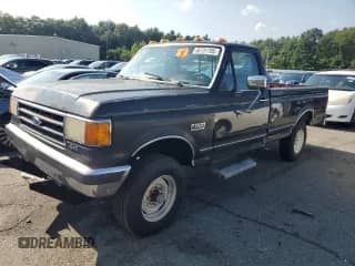 1991 Ford F-250 с VIN 1FTEF26N3MLA10903, выставлен на аукционе Copart как лот 66731705 с пробегом 354 363 миль миль и Списание • Salvage title. История ставок и продаж доступна на DreamBid. Изображение 1.