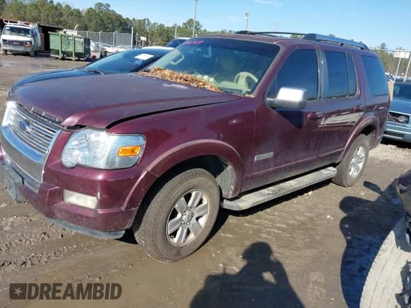 2006 Ford Explorer Limited with VIN 1FMEU65EX6UA13501, listed as a IAAI auction lot 41437029 with 317,505 mi miles and . Bid and sale history available at DreamBid. Image 2.