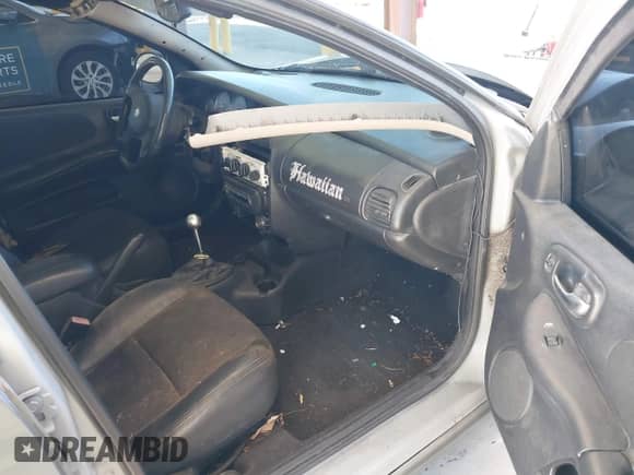 2004 Dodge Neon SRT-4 z VIN 1B3AS66SX4D553216, wystawiony jako IAAI lot #42831039 z przebiegiem 195 508 mil mil oraz . Historia ofert i sprzedaży dostępna na DreamBid. Obrazek 5.