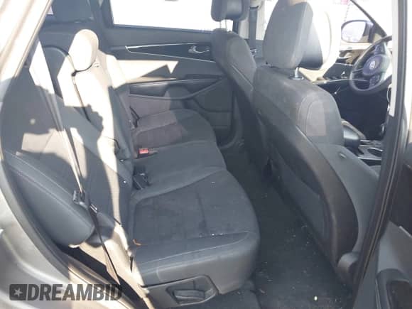 2016 Kia Sorento LX with VIN 5XYPG4A34GG041505, listed as a IAAI auction lot 42820916 with 211,799 mi miles and . Bid and sale history available at DreamBid. Image 8.