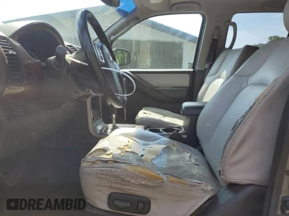 2005 Nissan Pathfinder SE with VIN 5N1AR18W25C717817, listed as a Copart auction lot 81368185 with 149,297 mi miles and Salvage title. Bid and sale history available at DreamBid. Image 7.