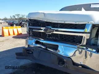 2012 Chevrolet Silverado 2500HD Work Truck с VIN 1GC2KVCG2CZ290069, выставлен на аукционе IAAI как лот 43500446 с пробегом 311 360 миль миль и . История ставок и продаж доступна на DreamBid. Изображение 6.