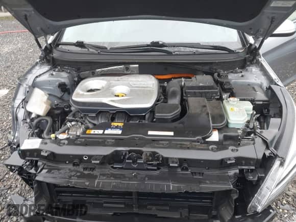 2016 Hyundai Sonata SE with VIN KMHE24L12GA023498, listed as a IAAI auction lot 43245124 with 81,788 mi miles and . Bid and sale history available at DreamBid. Image 10.