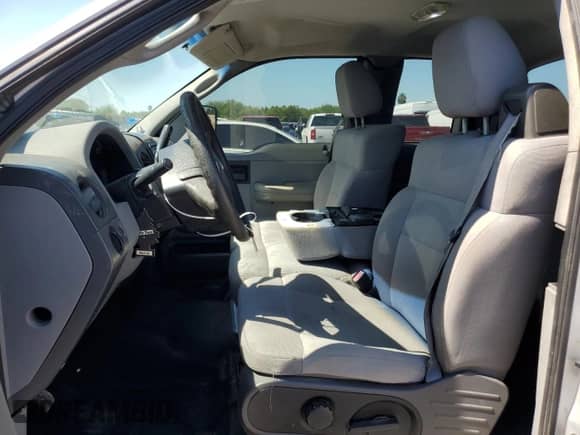 2005 Ford F-150 STX z VIN 1FTRX02W65KB47780, wystawiony jako Copart lot #79226154 z przebiegiem 229 189 mil mil oraz Szkoda całkowita • Salvage title. Historia ofert i sprzedaży dostępna na DreamBid. Obrazek 7.