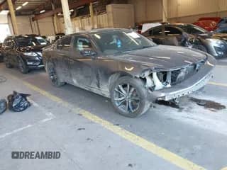 2018 Dodge Charger SXT Plus z VIN 2C3CDXHG3JH273978, wystawiony jako IAAI lot #42460672 z przebiegiem 83 450 mil mil oraz . Historia ofert i sprzedaży dostępna na DreamBid. Obrazek 1.