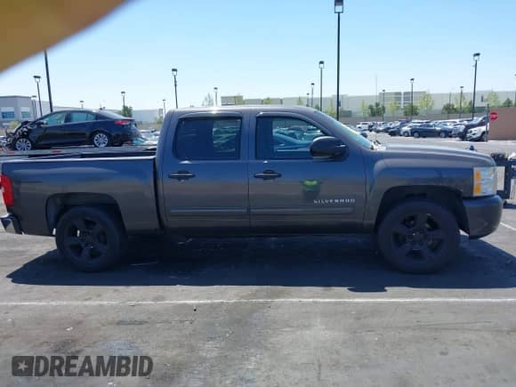 2011 Chevrolet Silverado 1500 LT с VIN 3GCPCSEA3BG117041, выставлен на аукционе IAAI как лот 41996824 с пробегом 259 389 миль миль и . История ставок и продаж доступна на DreamBid. Изображение 13.