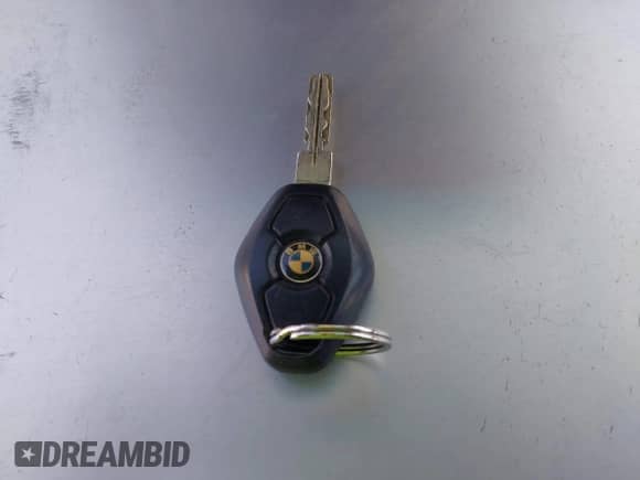 2001 BMW 7 Series 740iL with VIN WBAGH83431DP27760, listed as a IAAI auction lot 42461705 with Not provided miles and . Bid and sale history available at DreamBid. Image 11.