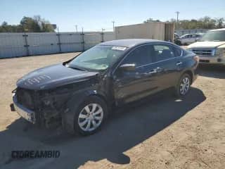 2015 Nissan Altima S z VIN 1N4AL3AP7FC105303, wystawiony jako Copart lot #86615105 z przebiegiem 125 348 mil mil oraz Szkoda całkowita • Salvage title. Historia ofert i sprzedaży dostępna na DreamBid. Obrazek 1.