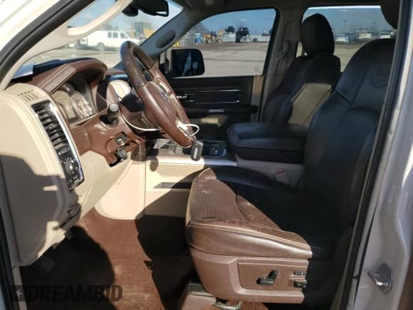 2017 Ram 1500 Limited z VIN 1C6RR7WT5HS535503, wystawiony jako Copart lot #46579595 z przebiegiem 85 968 mil mil oraz Szkoda całkowita • Salvage title. Historia ofert i sprzedaży dostępna na DreamBid. Obrazek 7.