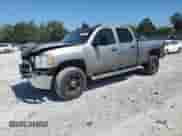 2014 Chevrolet Silverado 2500HD Work Truck z VIN 1GC1KVC83EF137290, wystawiony jako Copart lot #80095975 z przebiegiem 163 019 mil mil oraz Szkoda całkowita • Salvage title. Historia ofert i sprzedaży dostępna na DreamBid. Obrazek 1.