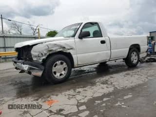 2006 Chevrolet Silverado 1500 Work Truck z VIN 3GCEC14VX6G156589, wystawiony jako Copart lot #60135955 z przebiegiem 214 865 mil mil oraz Szkoda całkowita • Salvage title. Historia ofert i sprzedaży dostępna na DreamBid. Obrazek 1.