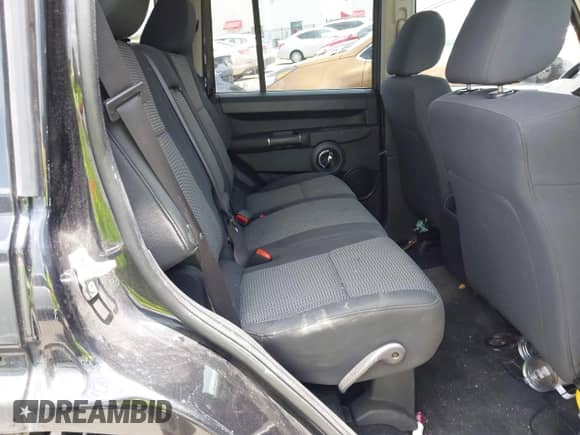 2010 Jeep Commander Sport с VIN 1J4RG4GK4AC131640, выставлен на аукционе IAAI как лот 42741743 с пробегом 109 584 миль миль и . История ставок и продаж доступна на DreamBid. Изображение 8.