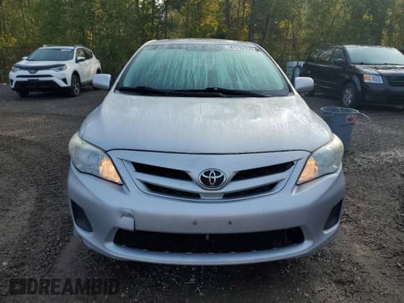 2011 Toyota Corolla S with VIN 2T1BU4EE2BC744376, listed as a Copart auction lot 81732235 with 282,576 mi miles and Clean title. Bid and sale history available at DreamBid. Image 5.