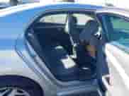 2012 Chevrolet Malibu 1FL z VIN 1G1ZA5E02CF167125, wystawiony jako IAAI lot #43402024 z przebiegiem 139 615 mil mil oraz . Historia ofert i sprzedaży dostępna na DreamBid. Obrazek 8.