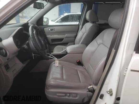 2014 Honda Pilot Touring z VIN 5FNYF4H94EB051537, wystawiony jako Copart lot #86239175 z przebiegiem 128 827 mil mil oraz Czysty tytuł • Clean title. Historia ofert i sprzedaży dostępna na DreamBid. Obrazek 7.