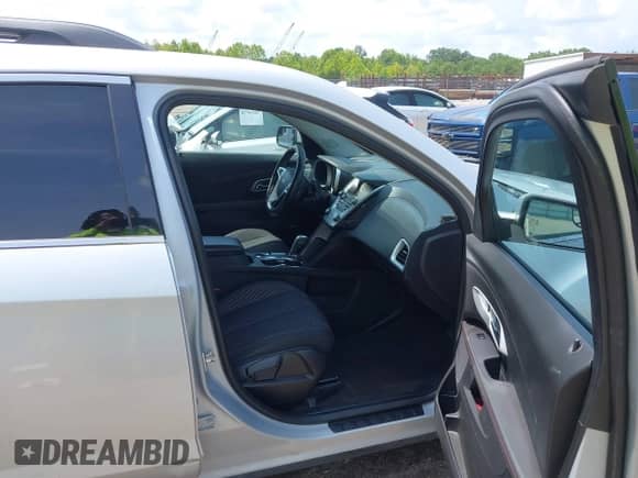 2012 Chevrolet Equinox 2LT z VIN 2GNFLNE55C6178959, wystawiony jako IAAI lot #42803208 z przebiegiem 107 496 mil mil oraz . Historia ofert i sprzedaży dostępna na DreamBid. Obrazek 5.