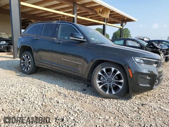 2023 Jeep Grand Cherokee Overland с VIN 1C4RJGDG9PC669610, выставлен на аукционе Copart как лот 63743535 с пробегом 32 944 миль миль и Списание • Salvage title. История ставок и продаж доступна на DreamBid. Изображение 4.