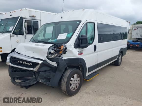 2020 Ram ProMaster z VIN 3C6URVUG1LE113972, wystawiony jako IAAI lot #42729990 z przebiegiem 45 177 mil mil oraz . Historia ofert i sprzedaży dostępna na DreamBid. Obrazek 2.