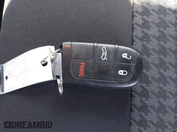 2021 Dodge Challenger SXT z VIN 2C3CDZGG1MH564898, wystawiony jako IAAI lot #41672758 z przebiegiem 68 379 mil mil oraz . Historia ofert i sprzedaży dostępna na DreamBid. Obrazek 11.