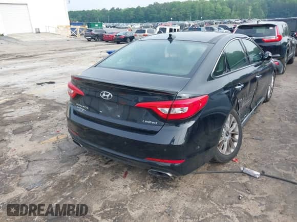 2015 Hyundai Sonata Sport с VIN 5NPE34AF5FH072475, выставлен на аукционе IAAI как лот 42212841 с пробегом 105 000 миль миль и . История ставок и продаж доступна на DreamBid. Изображение 4.