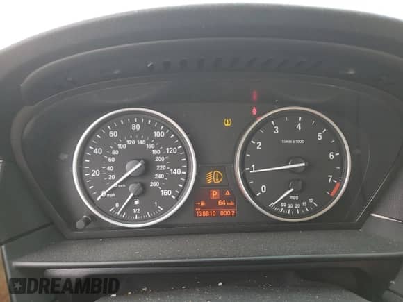 2009 BMW 5 Series 528i z VIN WBANU53509C120307, wystawiony jako Copart lot #90061365 z przebiegiem 138 810 mil mil oraz Czysty tytuł • Clean title. Historia ofert i sprzedaży dostępna na DreamBid. Obrazek 9.