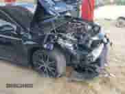 2021 Toyota Camry SE Nightshade z VIN 4T1G11AK4MU467112, wystawiony jako IAAI lot #42605053 z przebiegiem 62 058 mil mil oraz . Historia ofert i sprzedaży dostępna na DreamBid. Obrazek 19.