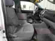 2007 Toyota Tacoma PreRunner z VIN 5TENX62N27Z450692, wystawiony jako Copart lot #64872174 z przebiegiem 118 810 mil mil oraz Szkoda całkowita • Salvage title. Historia ofert i sprzedaży dostępna na DreamBid. Obrazek 10.