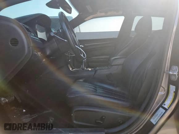 2015 Chrysler 300 S с VIN 2C3CCABT9FH803139, выставлен на аукционе Copart как лот 66812255 с пробегом 77 691 миль миль и Списание • Salvage title. История ставок и продаж доступна на DreamBid. Изображение 7.